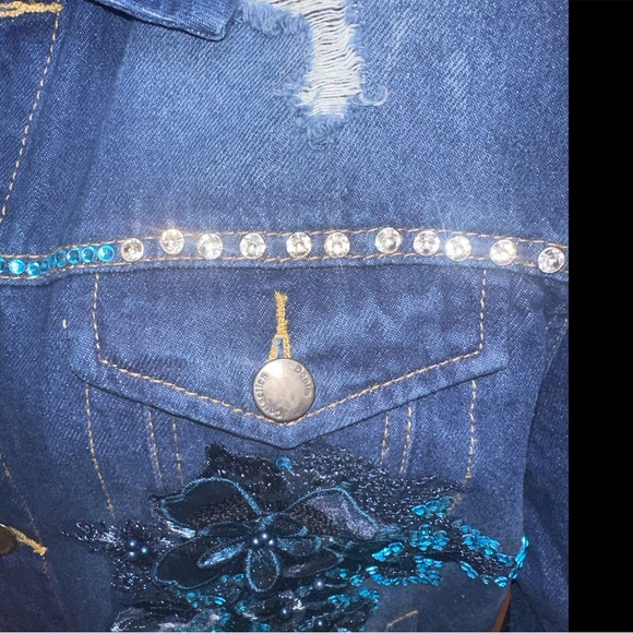 Skull Moon & Roses Embroidered Distressed Denim Jacket - Picture 9 of 9